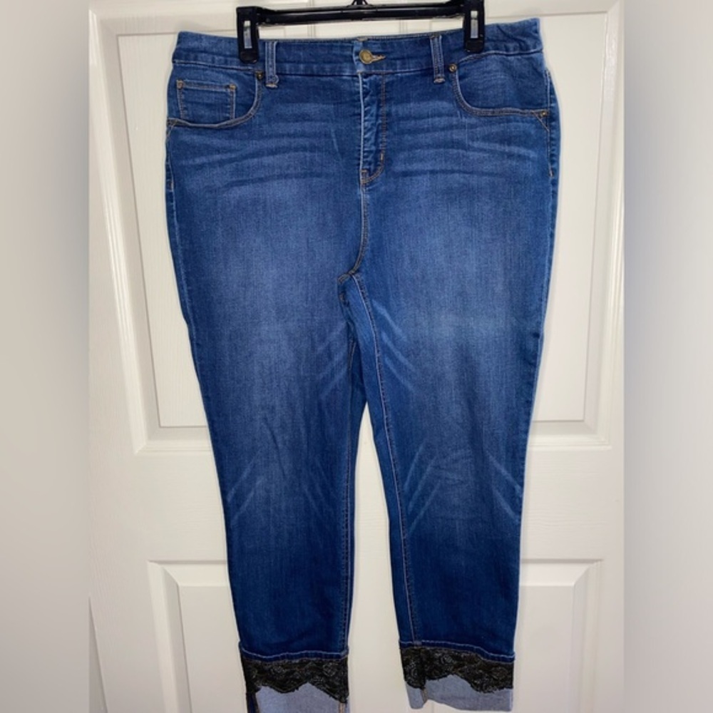 Chico’s So Slimming Girlfriend Ankle Jeans – Black Gold Lace Cuff